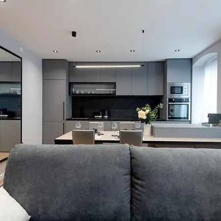 One&only Luxury Apartment