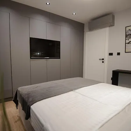 One&only Luxury Apartment